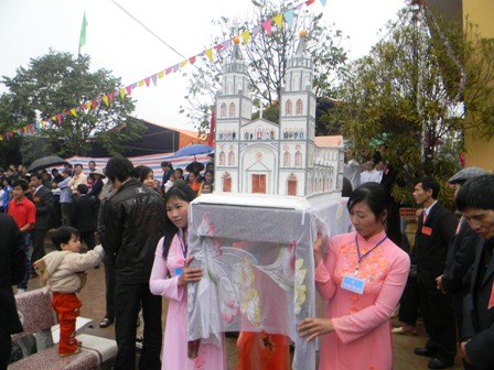 Giờ lễ nhà thờ Tiên Lục Bắc Ninh